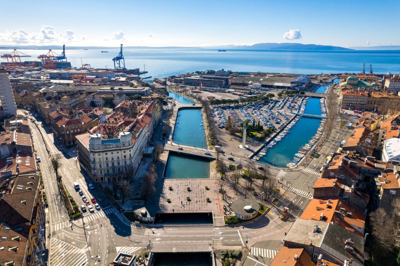 Modern Apartment Di Piu With Free 20M2 Garage Parking Rijeka Eksteriør billede